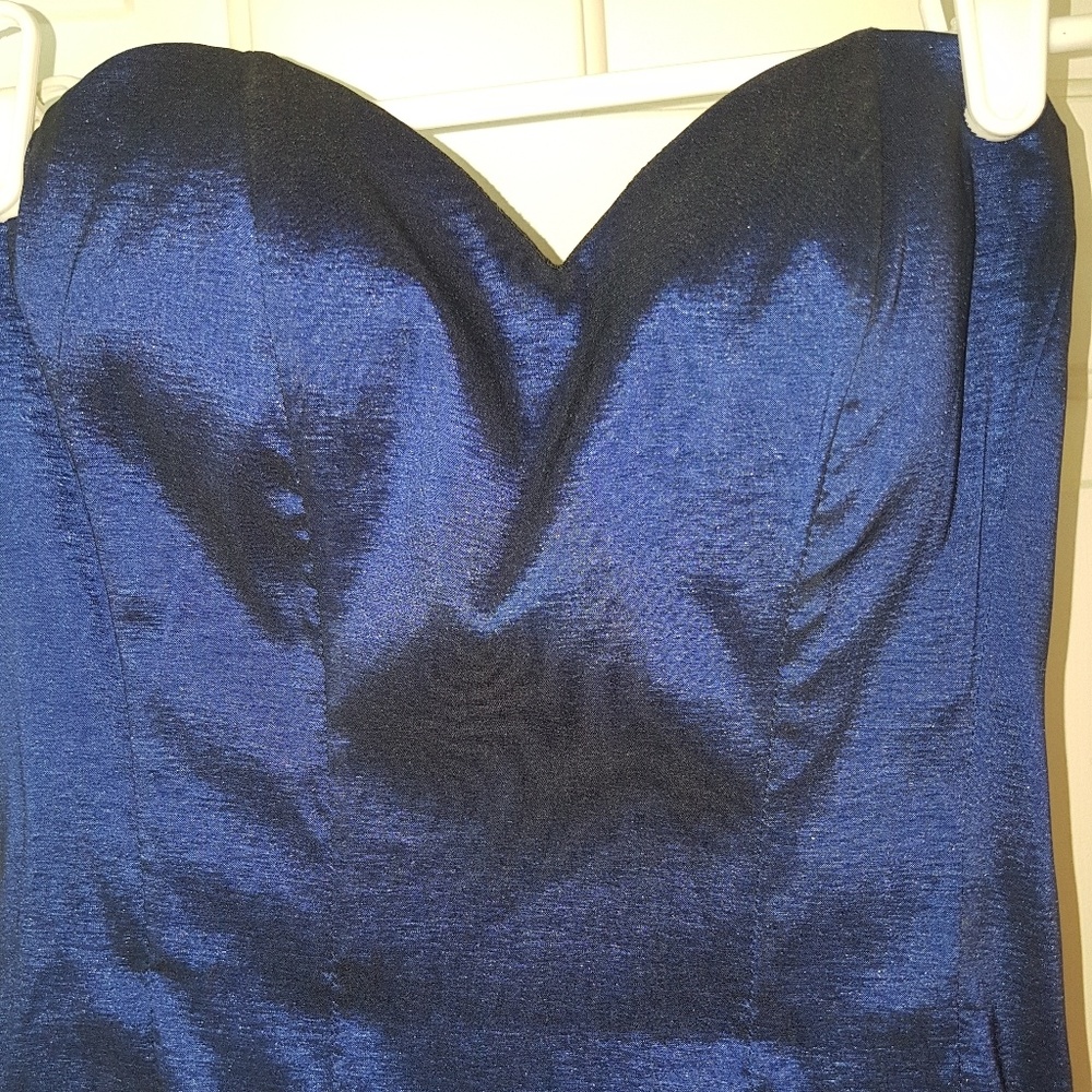 Cache prom dress - Picture 2 of 4